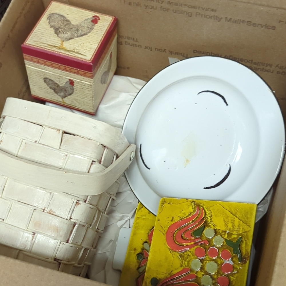 Chicken Themed Kitchen Set - Picture 4 of 5